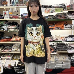 小判家族招き猫Tシャツモデル写真