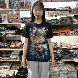 鎧武者猫ｔシャツモデル写真