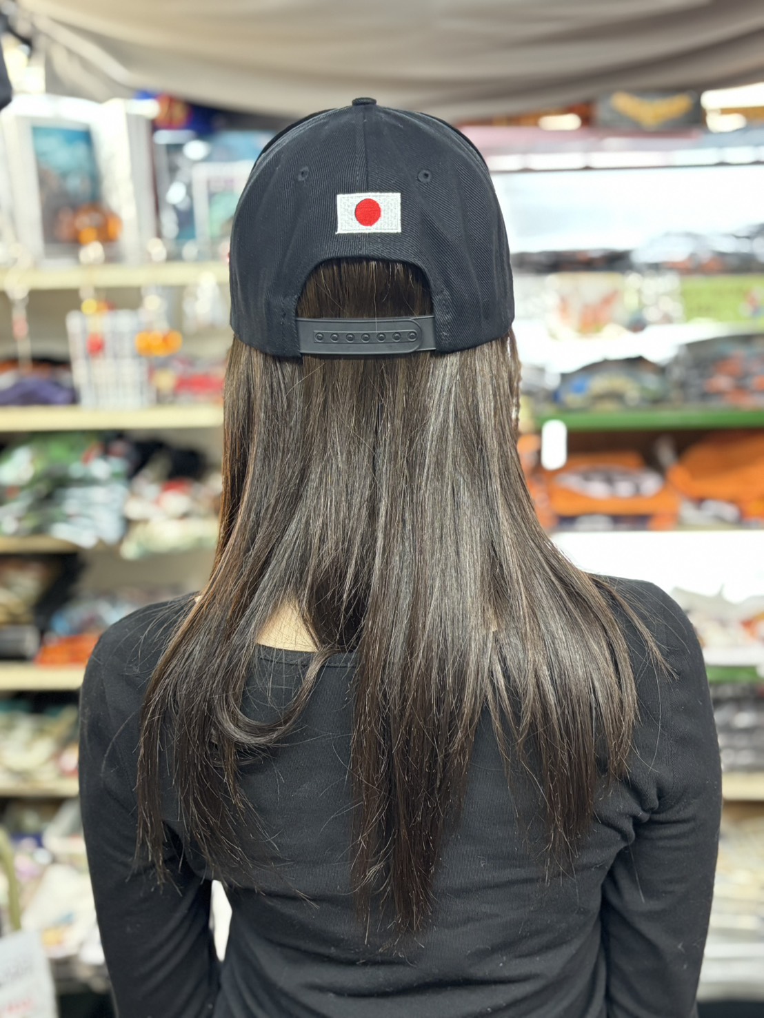 東京TOKYO刺繍CAPモデル写真